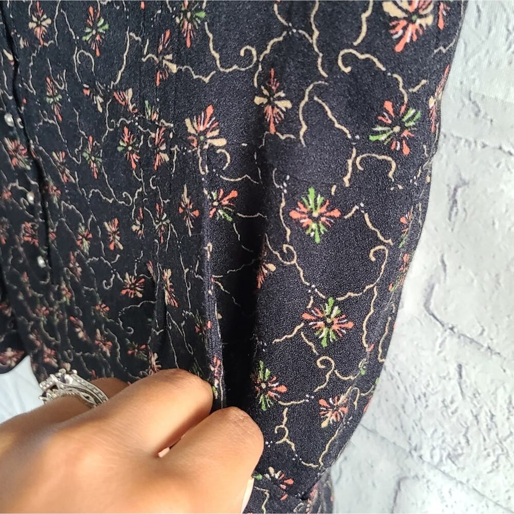 Free‎ People Debbie Dot Floral Cottage Button Up Romper - Picture 7 of 13